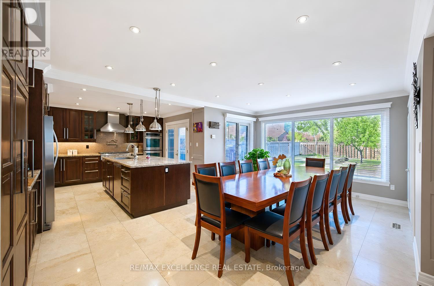 24 LILLY CRESCENT - 8