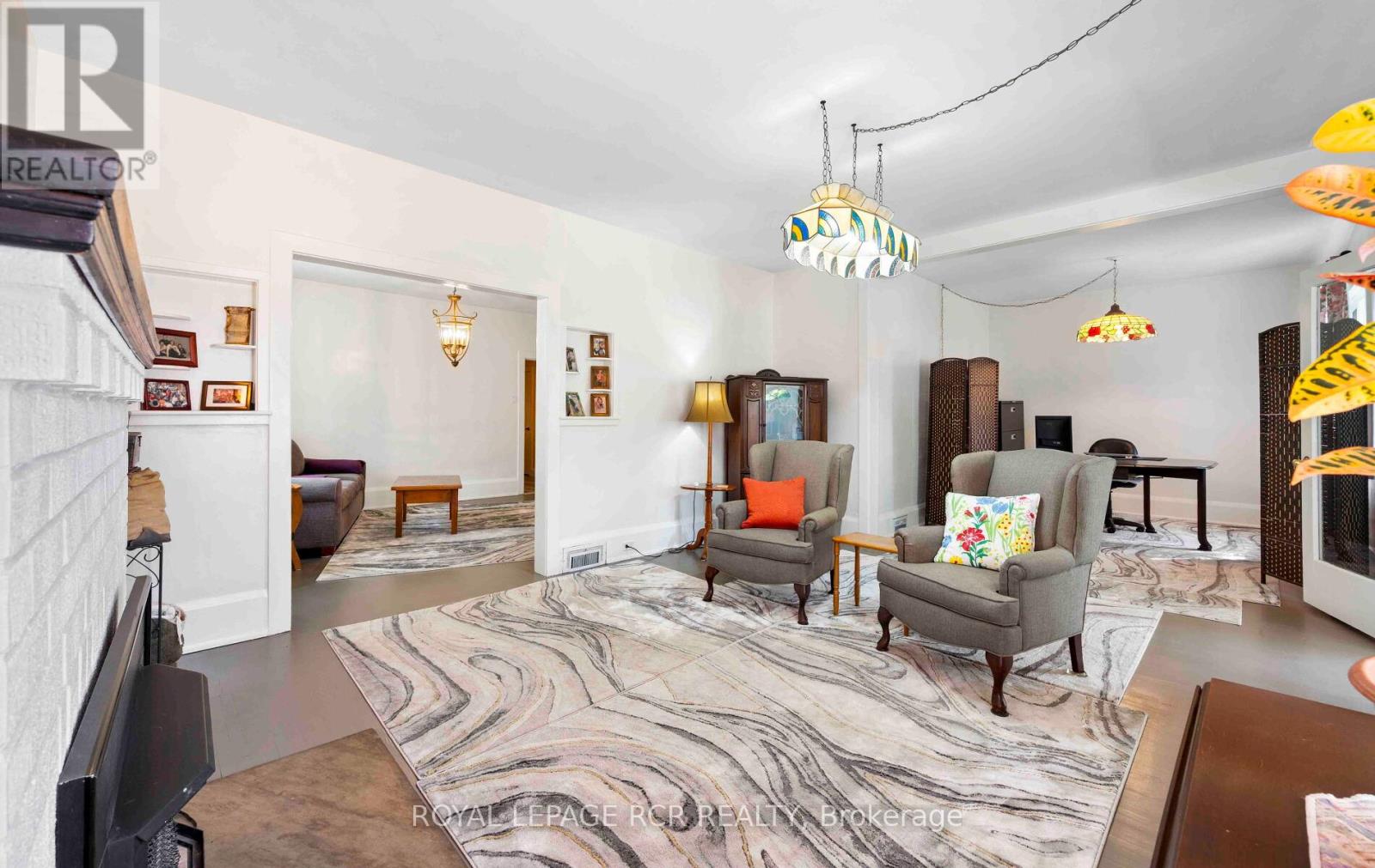 7 THIRD AVENUE - 8