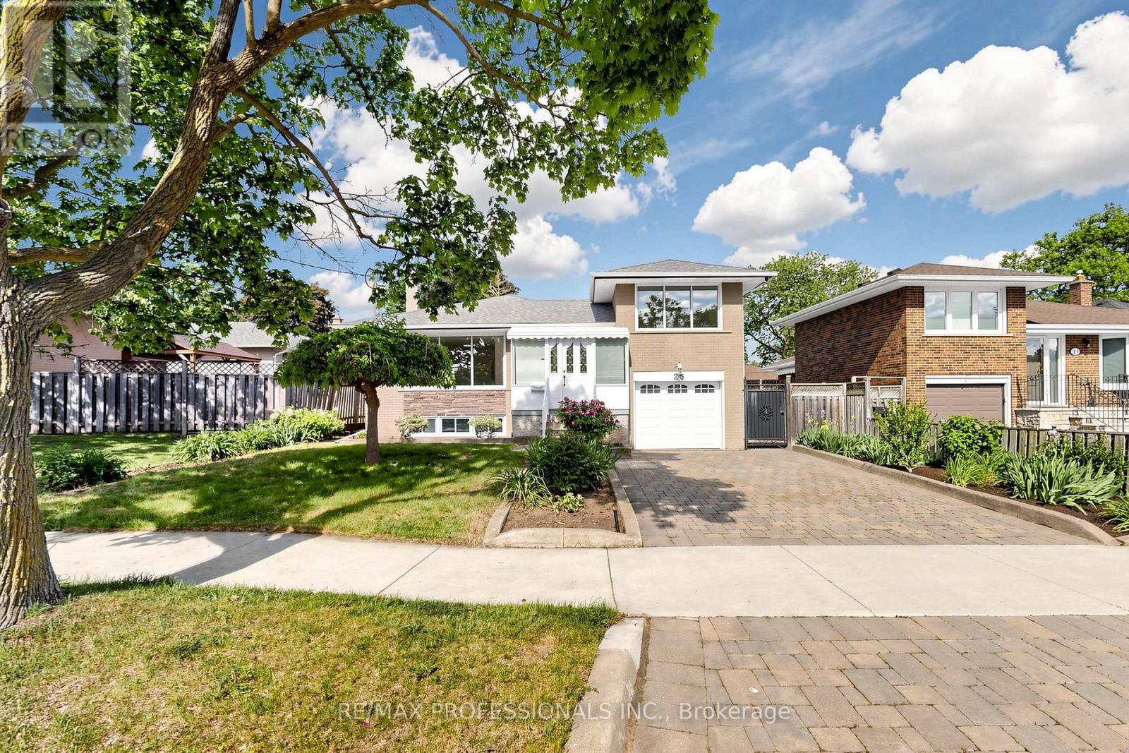 Listing photo of 25 CARSBROOKE ROAD