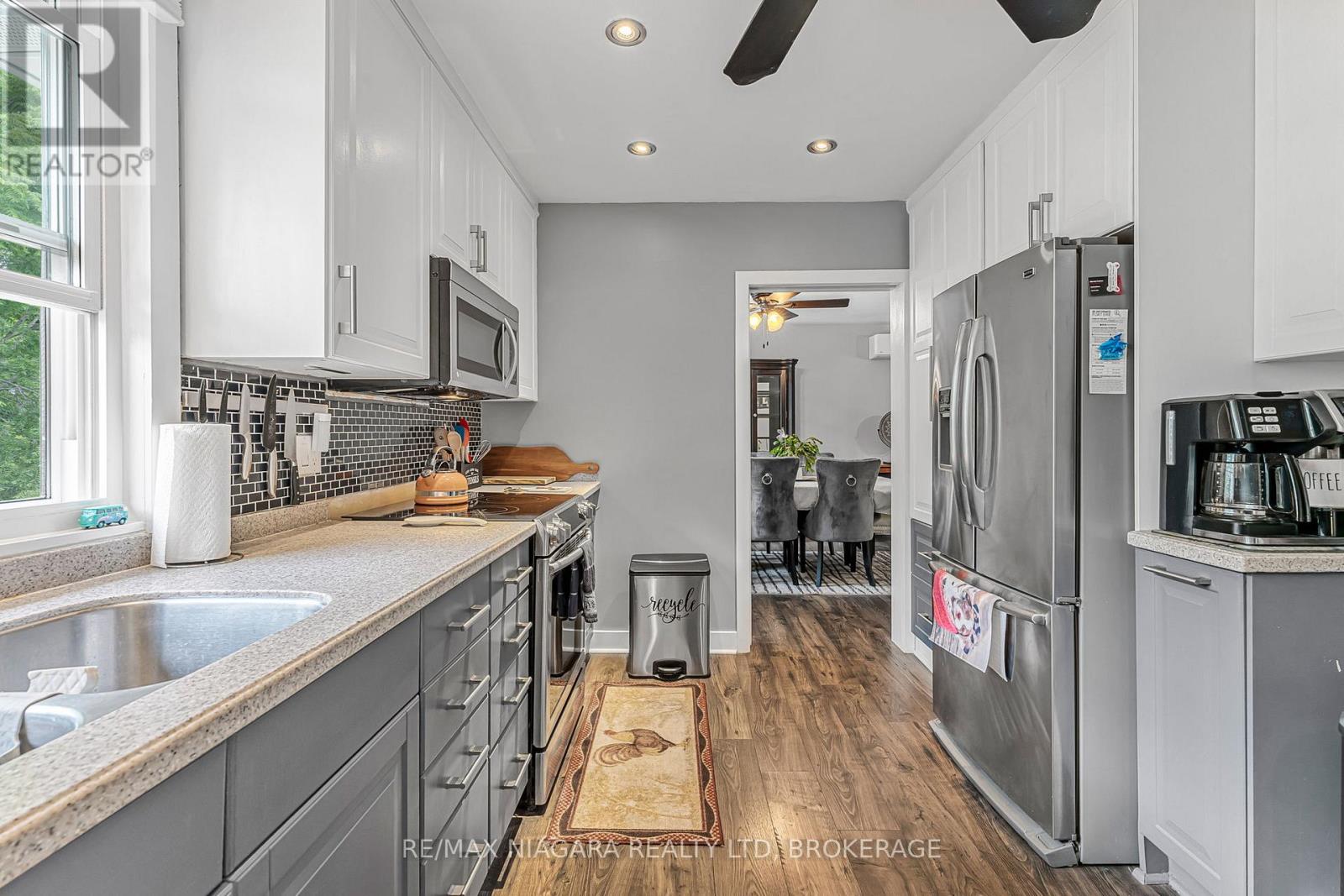671 RIDGE ROAD N - 10