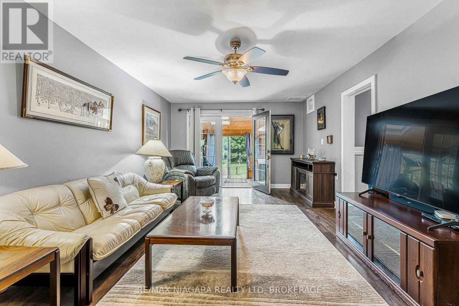 671 RIDGE ROAD N - 15