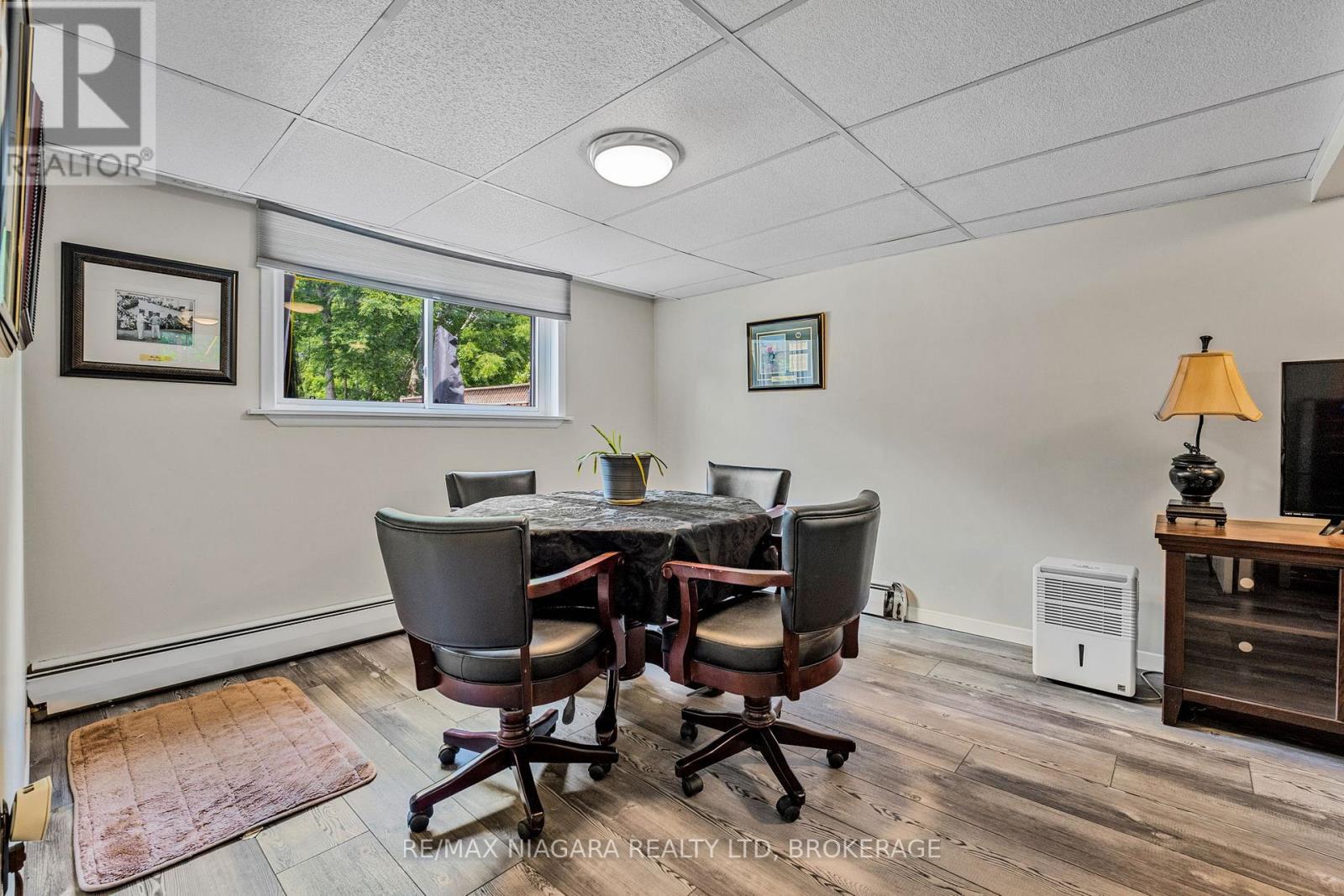 671 RIDGE ROAD N - 32