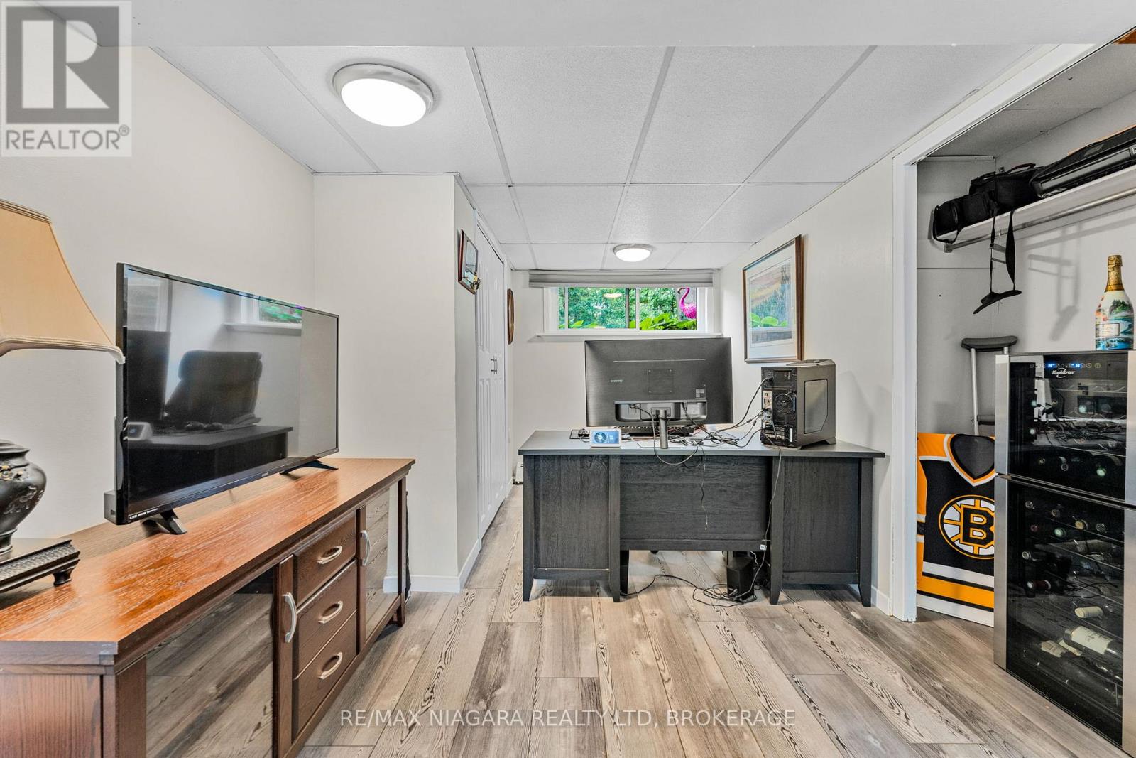 671 RIDGE ROAD N - 33