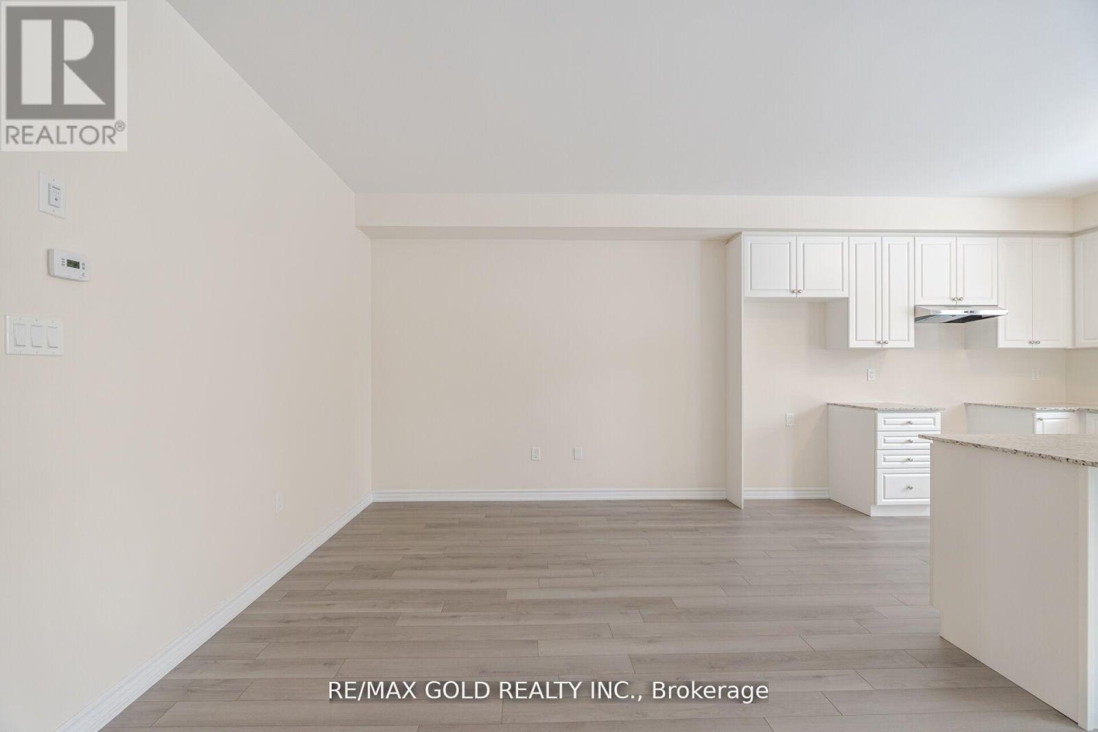 109 MOLOZZI STREET - 11
