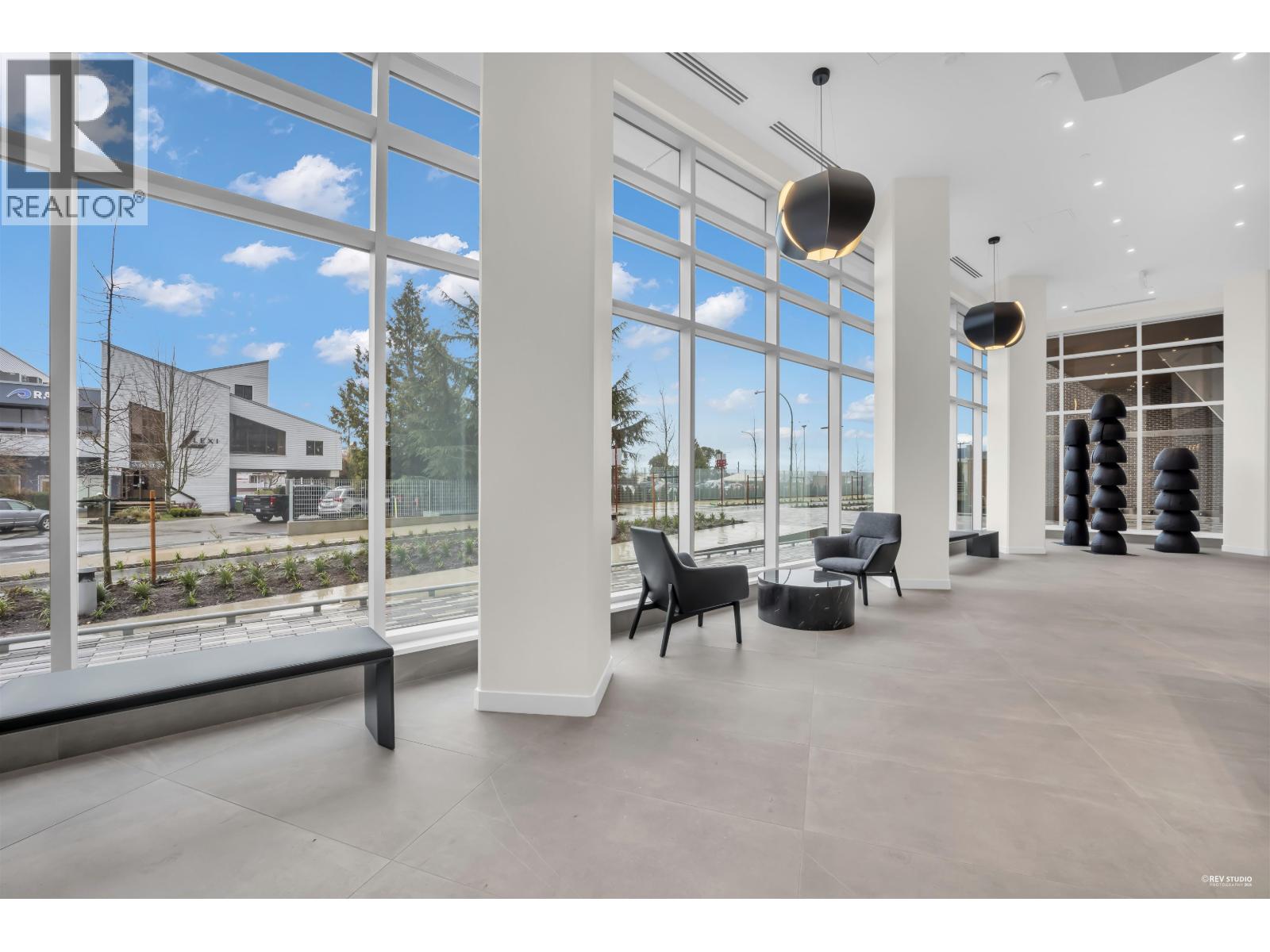 401 755 HARBOURSIDE DRIVE, North Vancouver