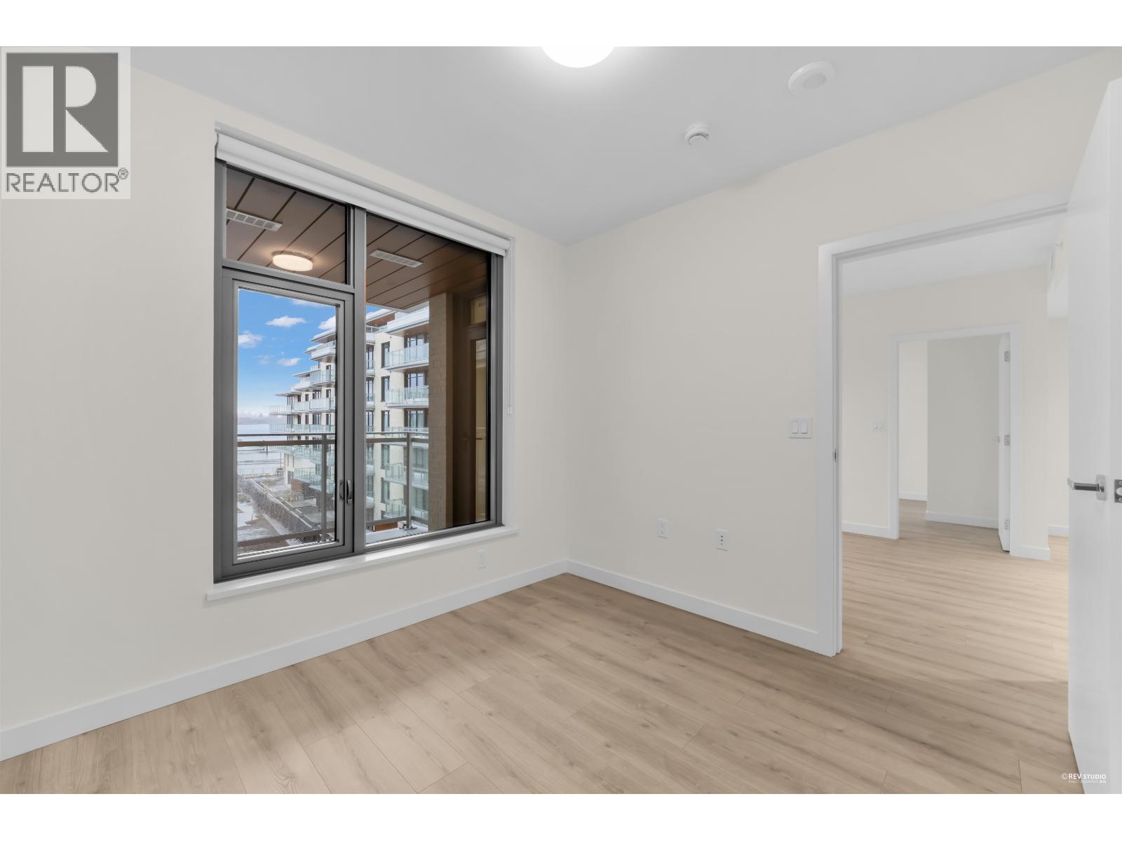 401 755 HARBOURSIDE DRIVE, North Vancouver