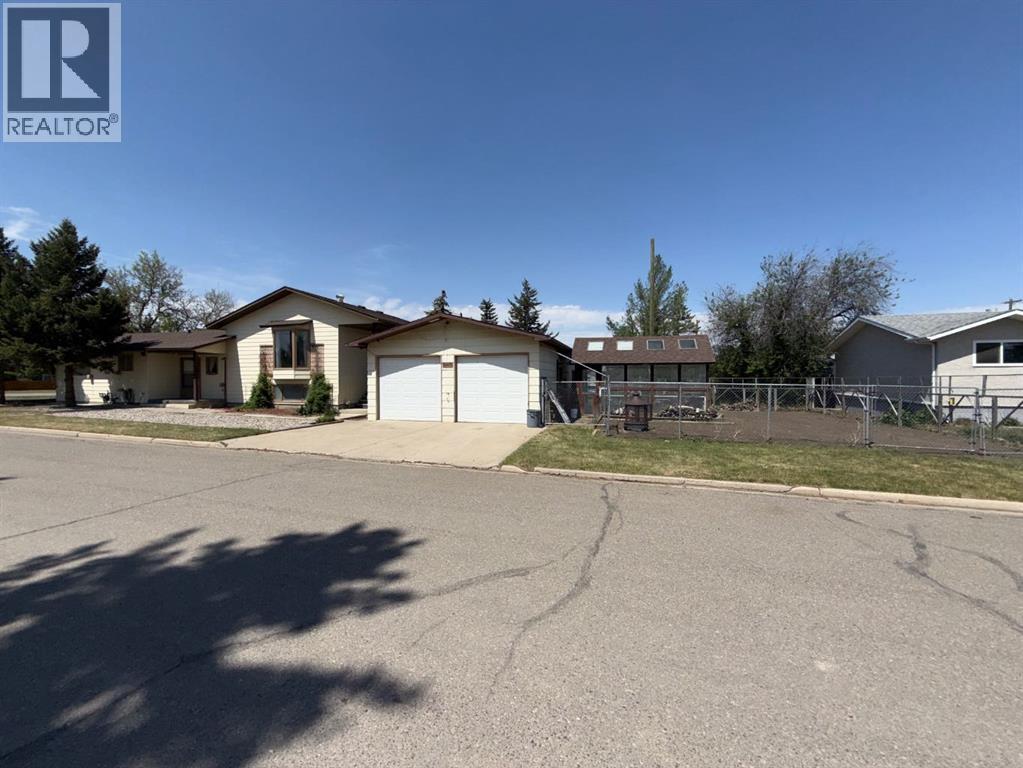 5304 2 Street W - photo 3