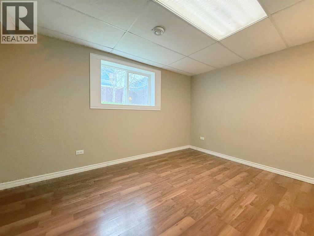 3209 45 Avenue — photo 20
