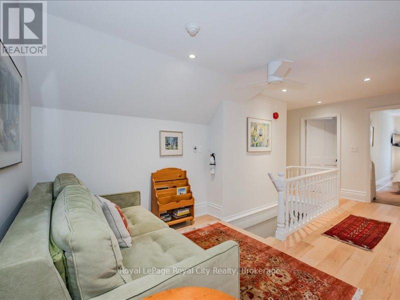 80 LONDON ROAD W - 34