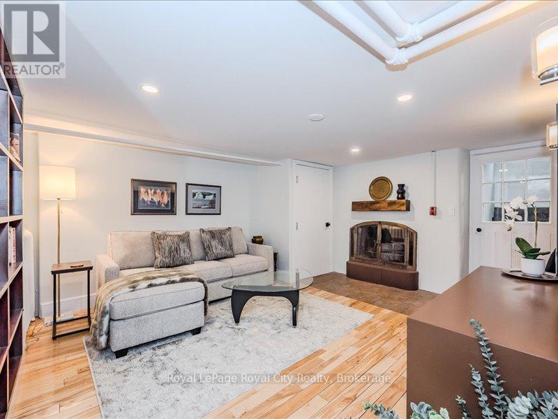 80 LONDON ROAD W - 40