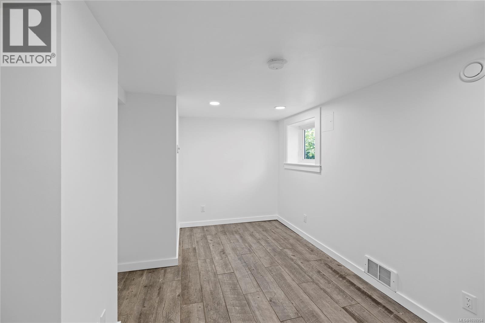 292 Machleary St - 33