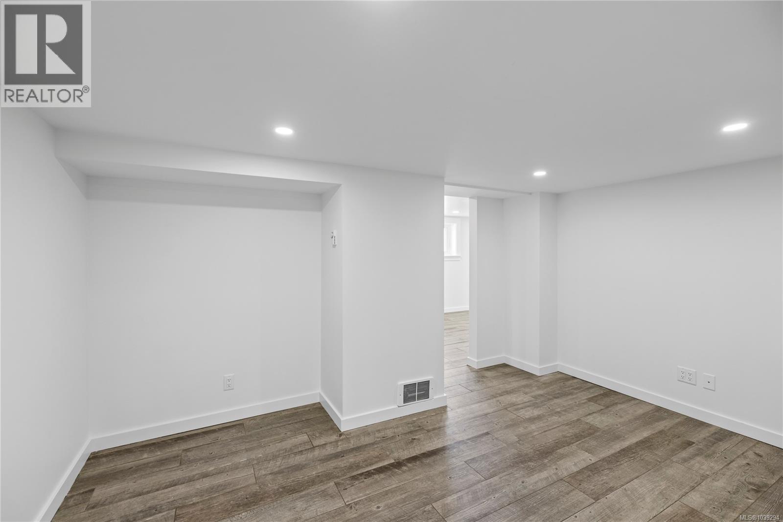 292 Machleary St - 34