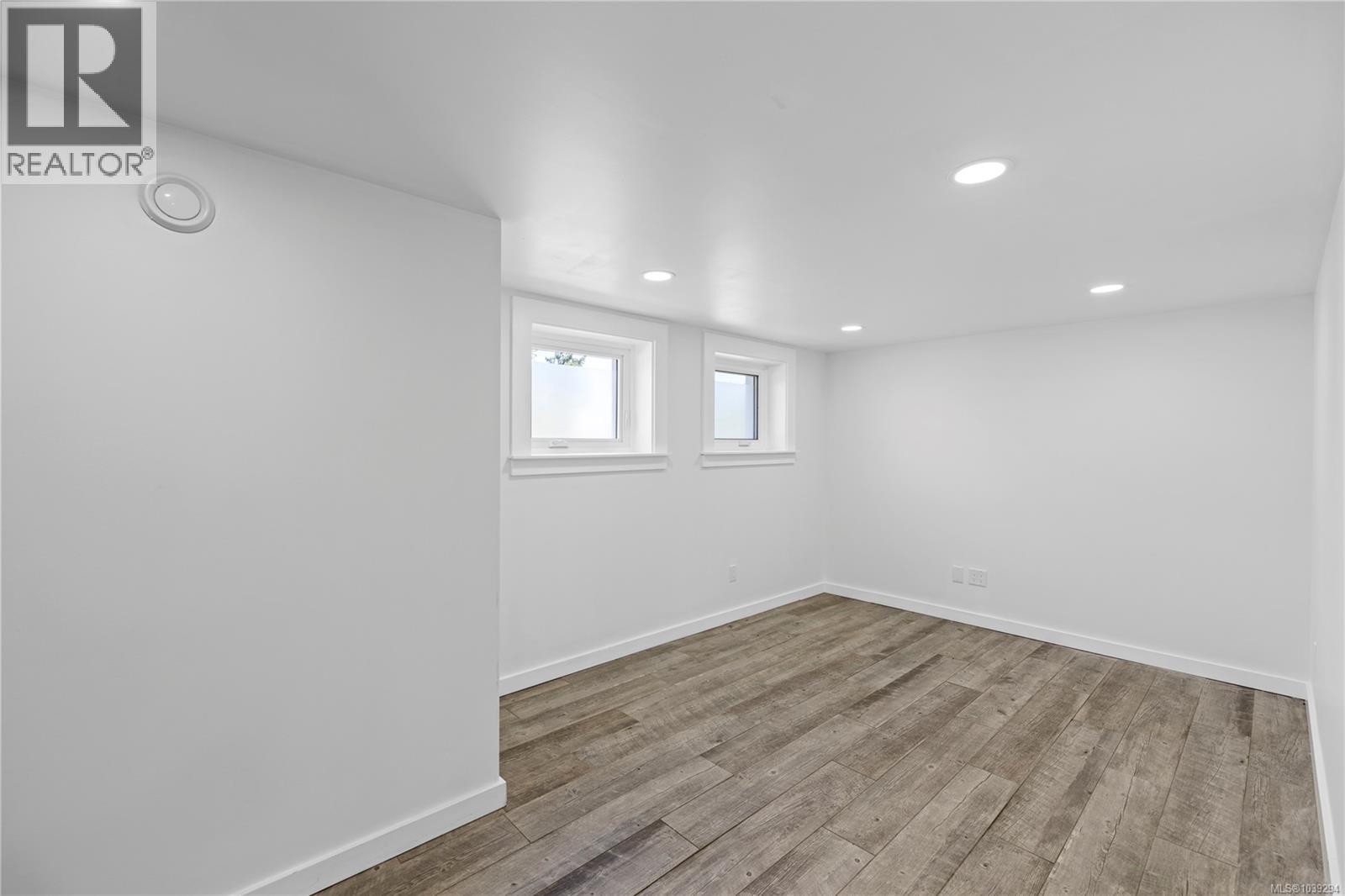 292 Machleary St - 35