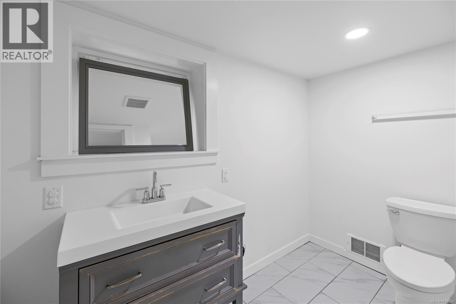 292 Machleary St - 41