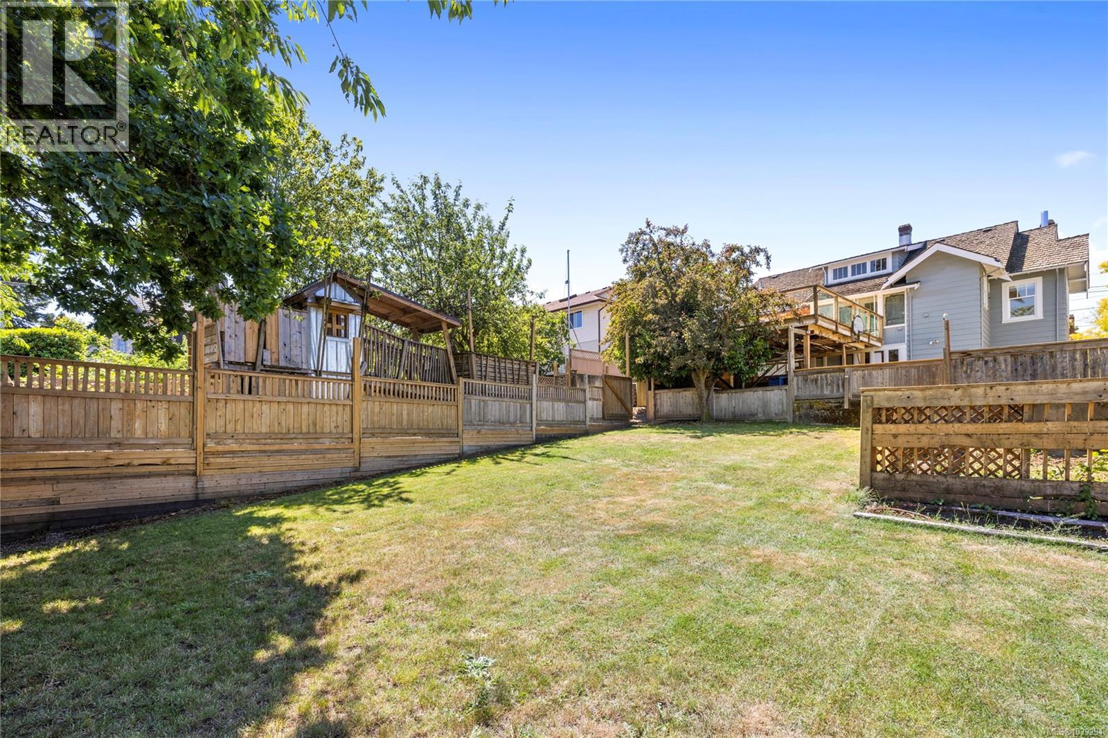 292 Machleary St - 54