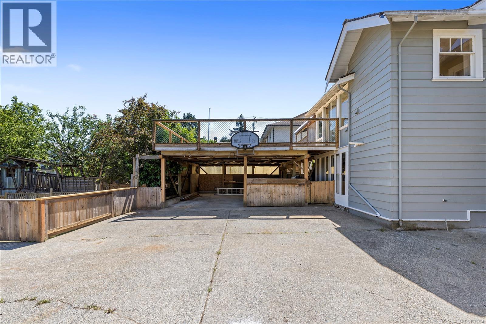292 Machleary St - 59