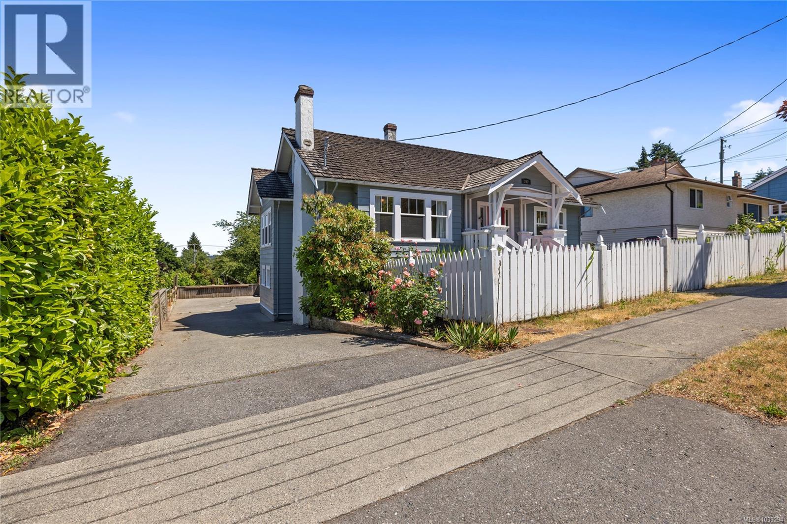 292 Machleary St - 66