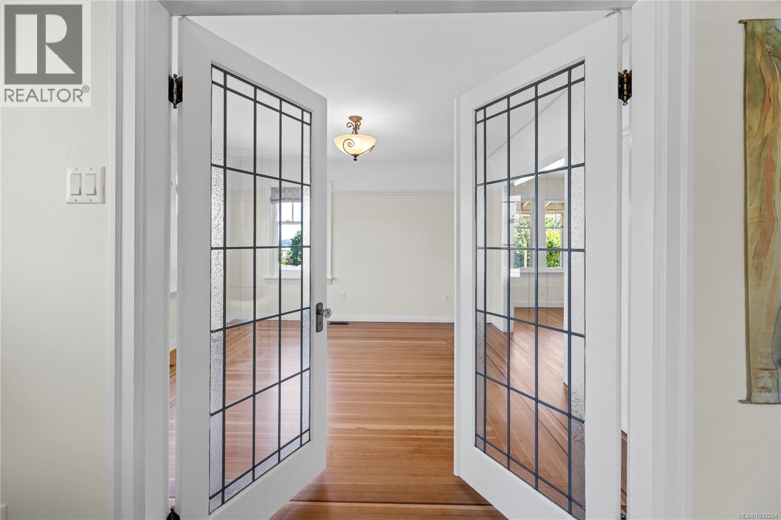 292 Machleary St - 8
