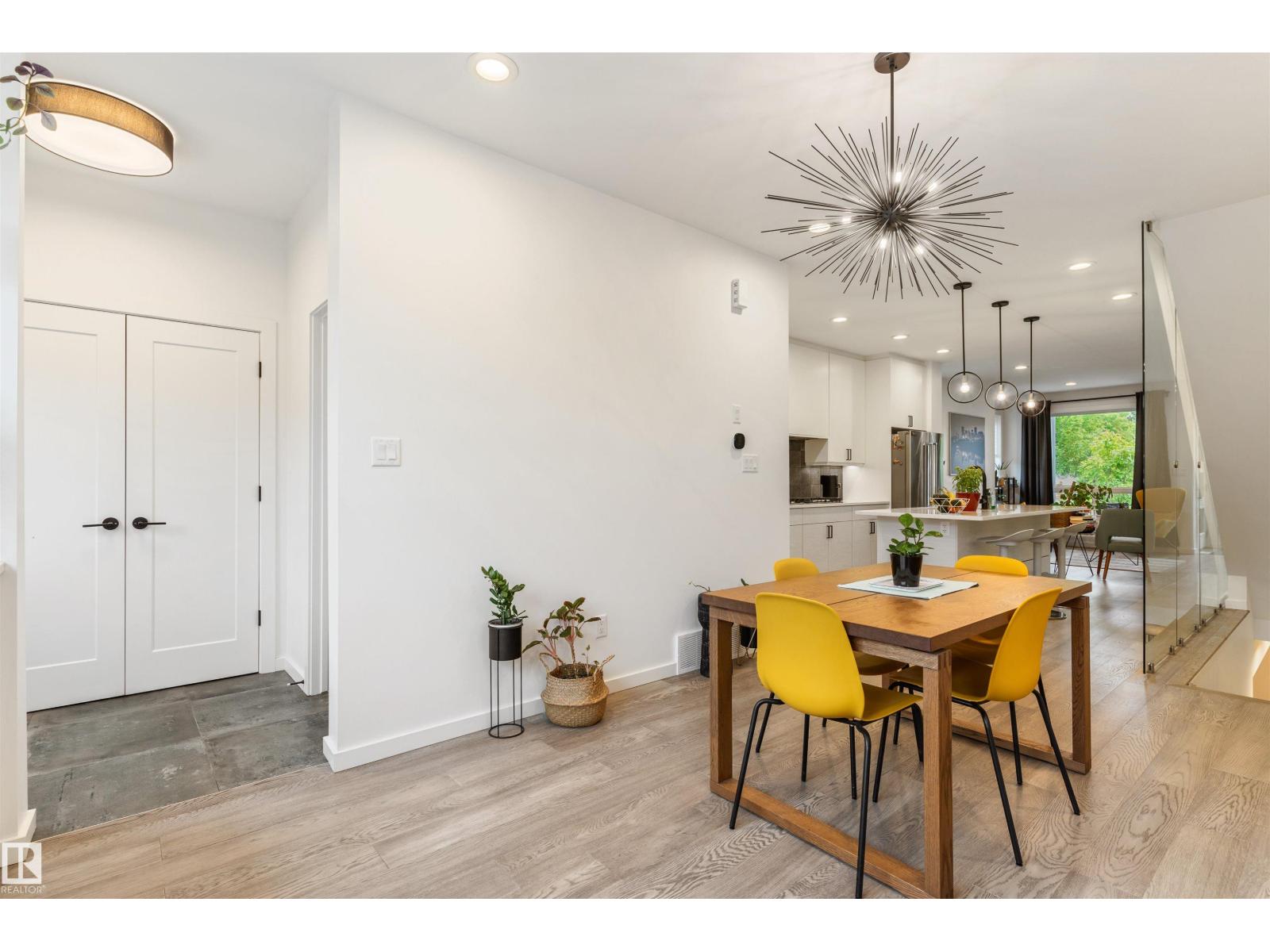 9124 73 AV NW - 15