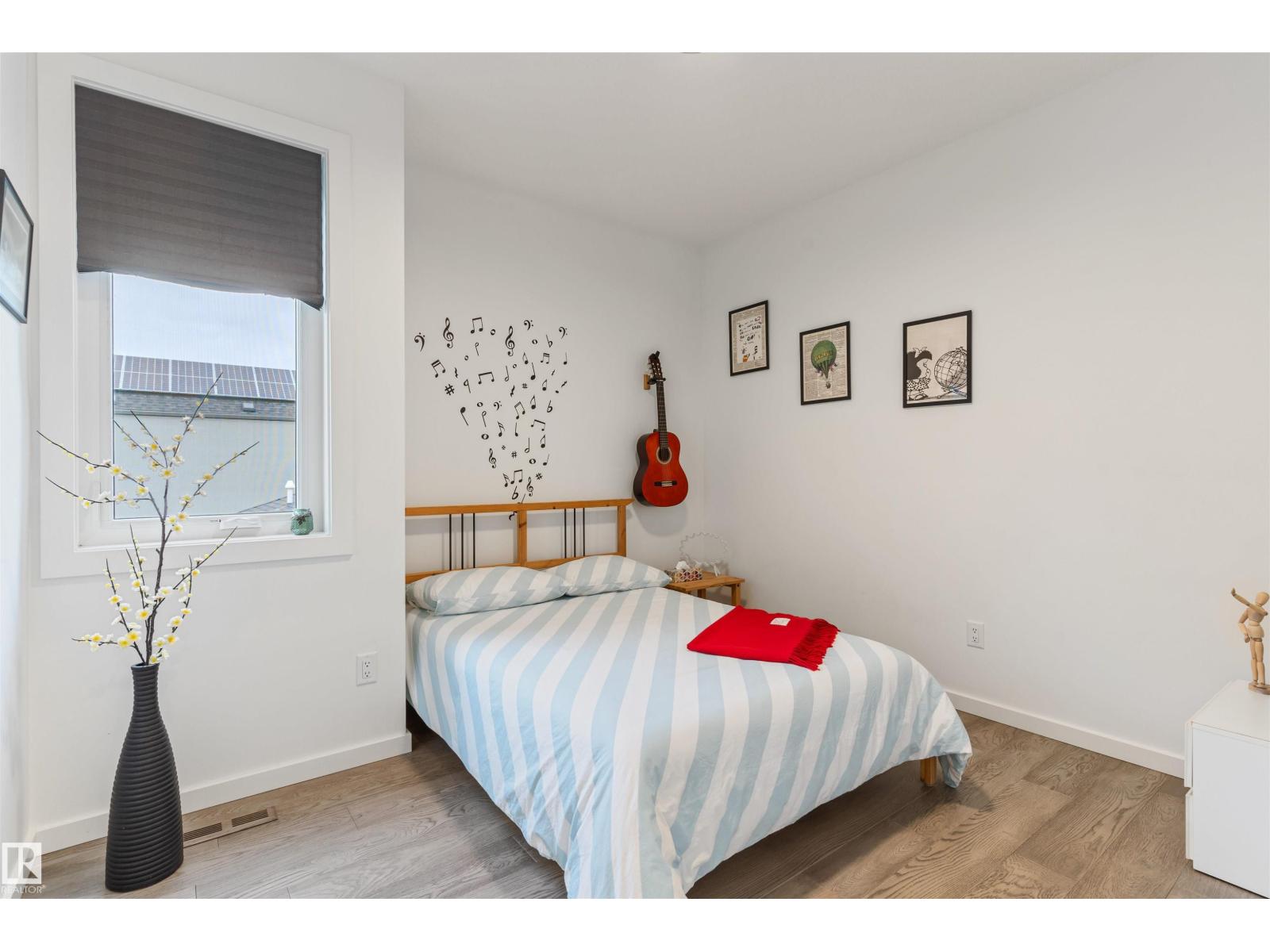 9124 73 AV NW - 26