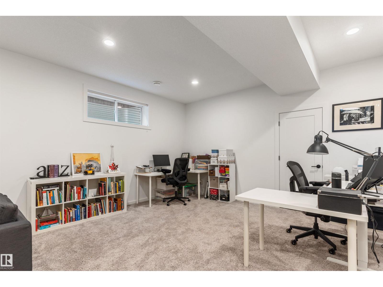 9124 73 AV NW - 32