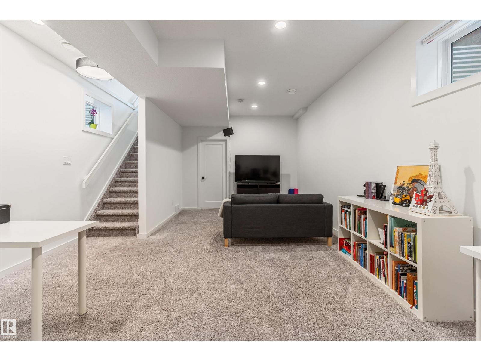 9124 73 AV NW - 34