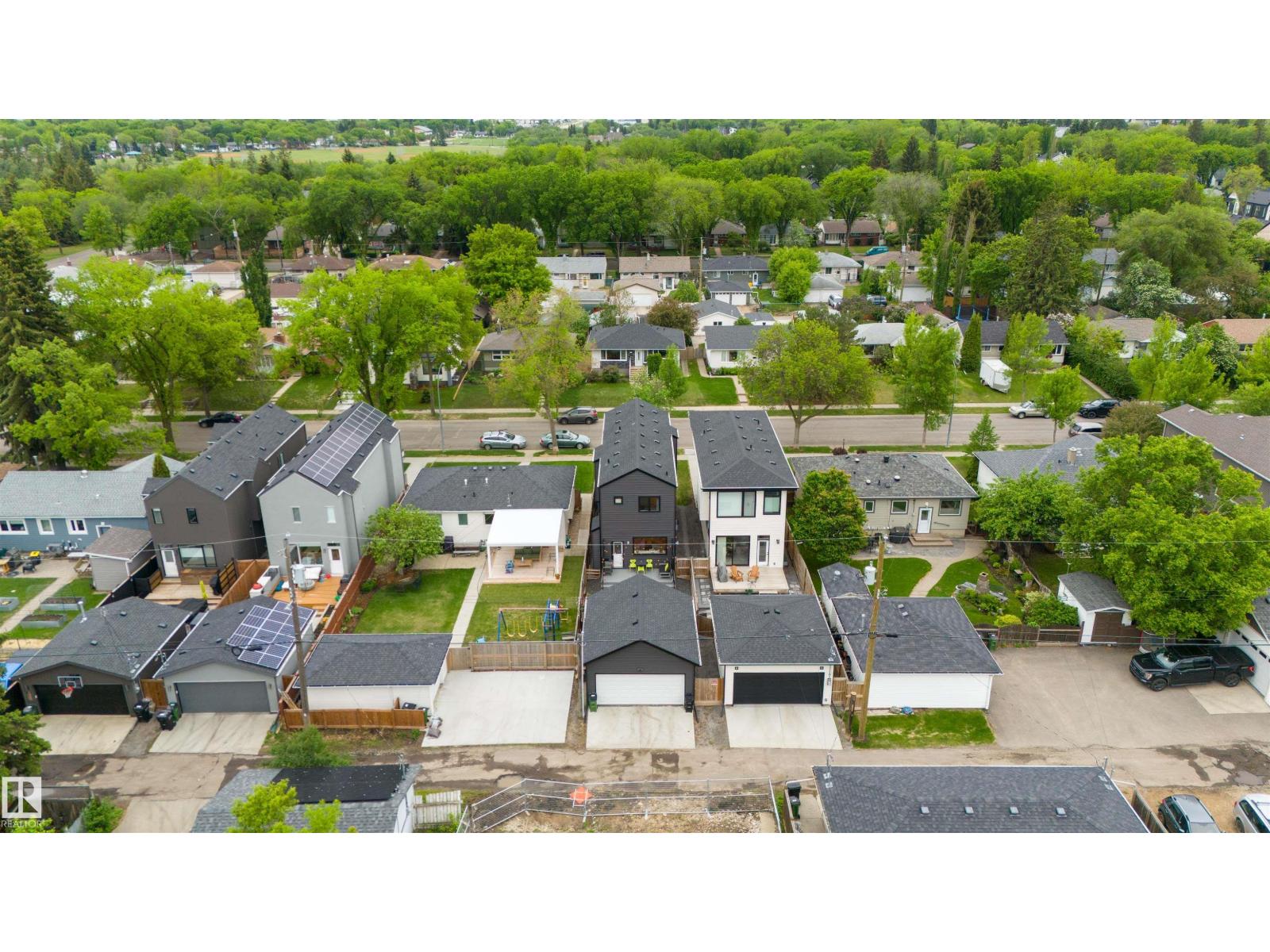 9124 73 AV NW - 40