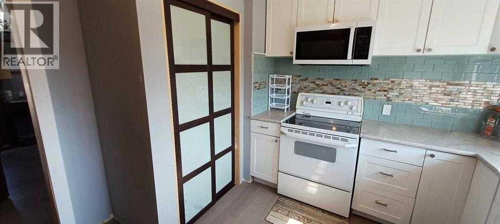 4710 Imperial Avenue - 20