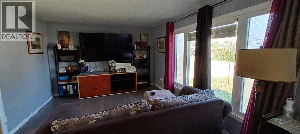 4710 Imperial Avenue - 8