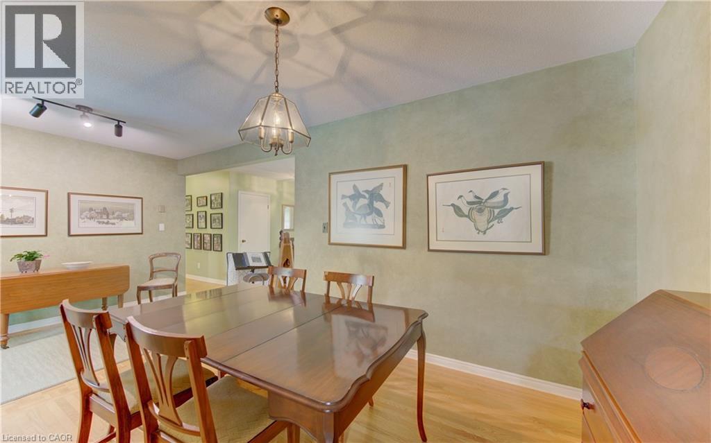98 LONGWOOD Drive - 29