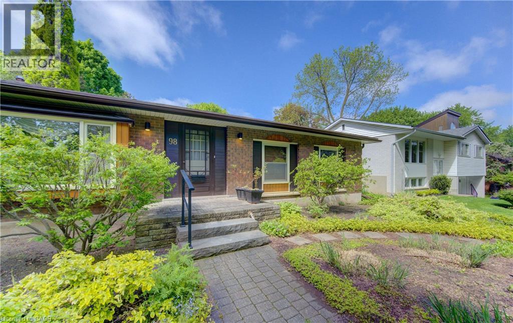 98 LONGWOOD Drive - 4