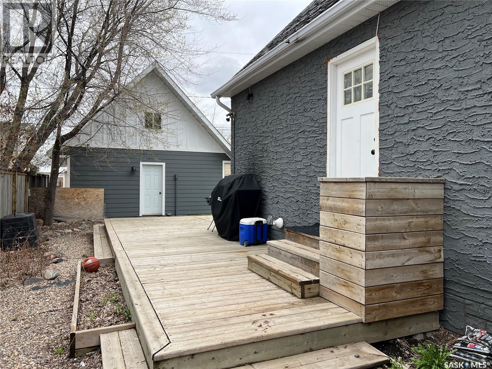 415 3rd STREET W - 25