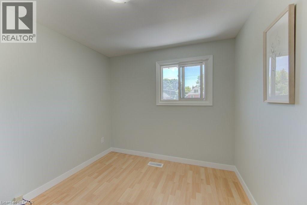 478 N WELLINGTON Street N - 19
