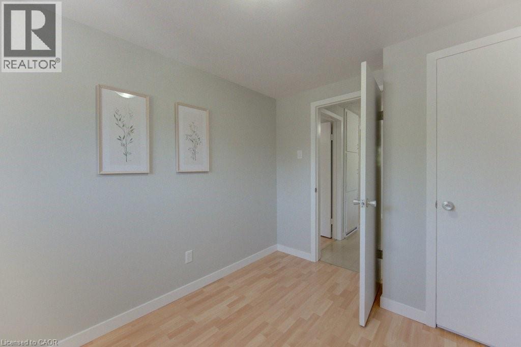 478 N WELLINGTON Street N - 21