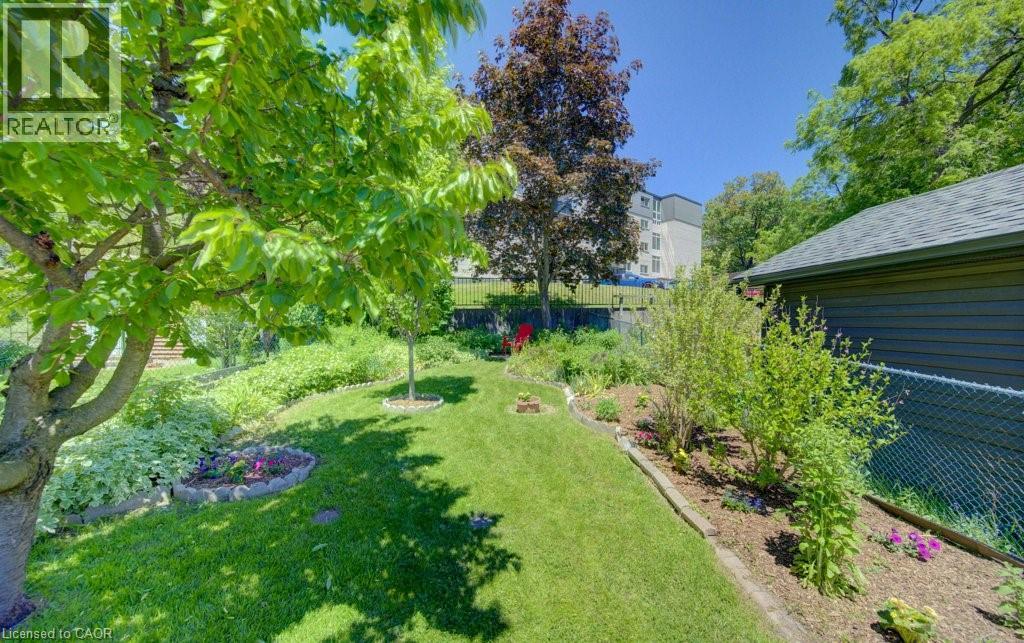478 N WELLINGTON Street N - 36