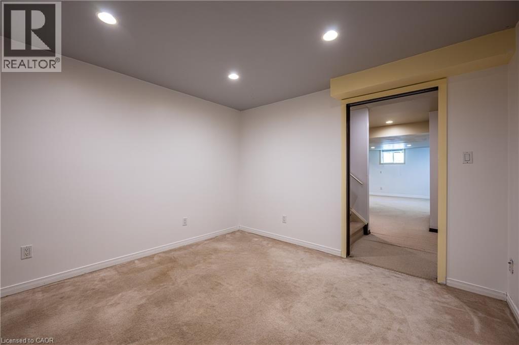 743 BUTTERNUT Avenue - 38