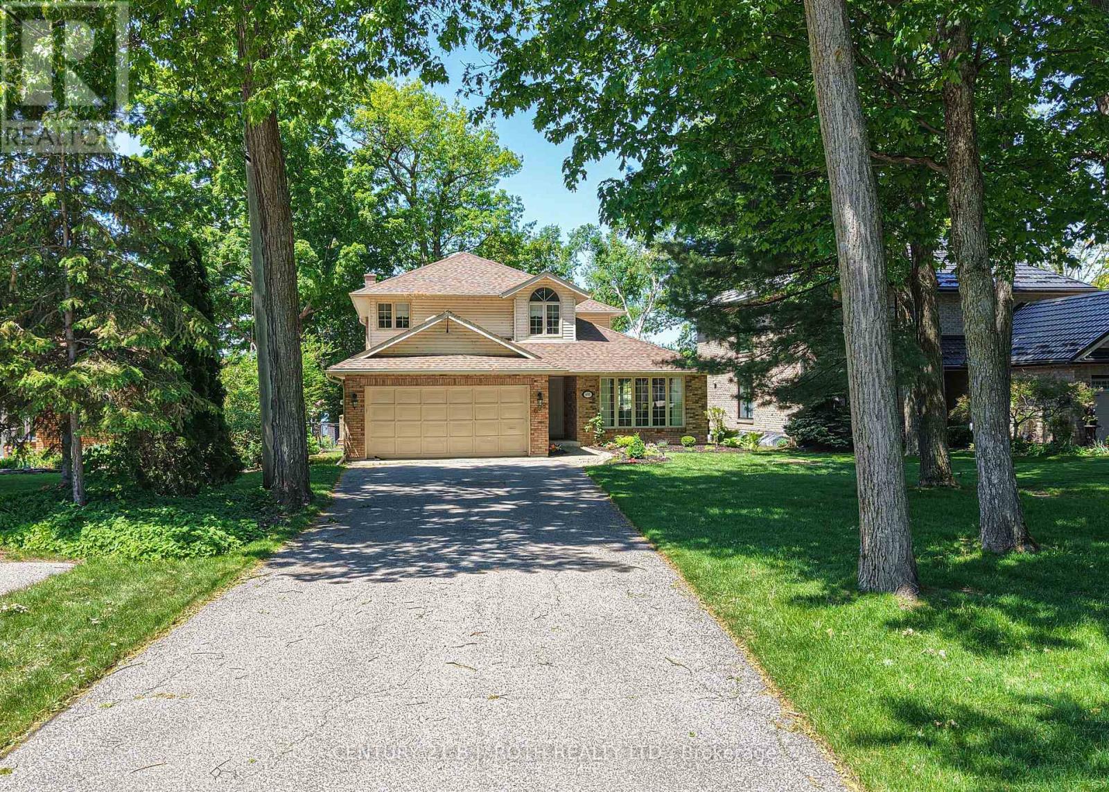 698 BROADVIEW AVENUE - 30