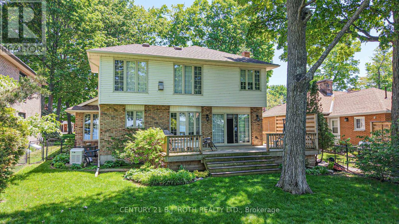 698 BROADVIEW AVENUE - 33