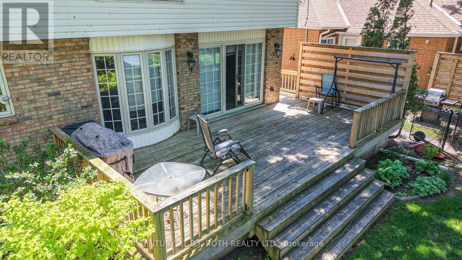 698 BROADVIEW AVENUE - 34