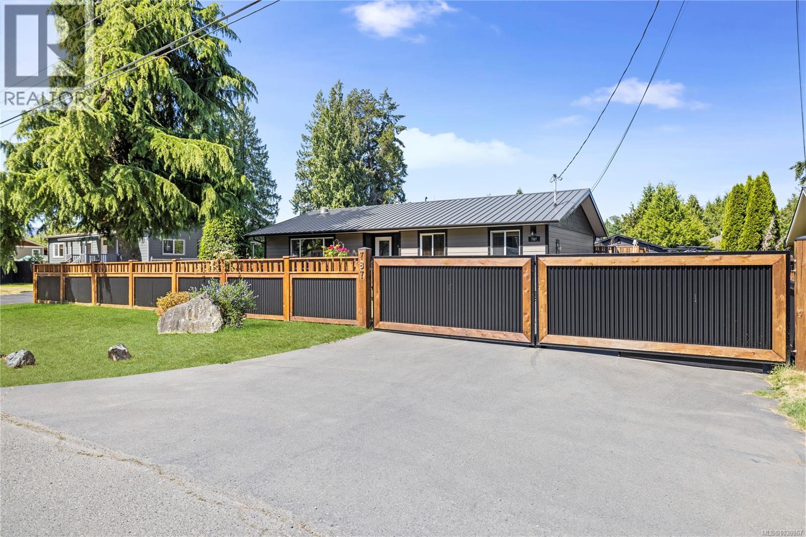 787 Barclay Cres - 11