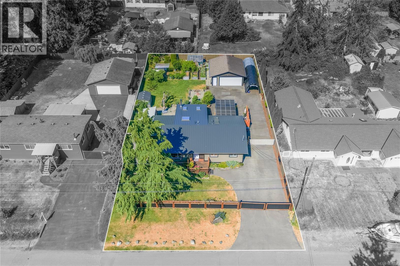 787 Barclay Cres - Image 2