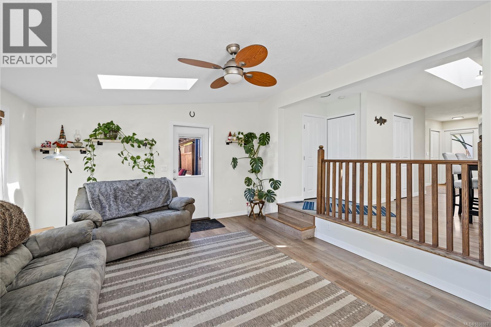 787 Barclay Cres - 27