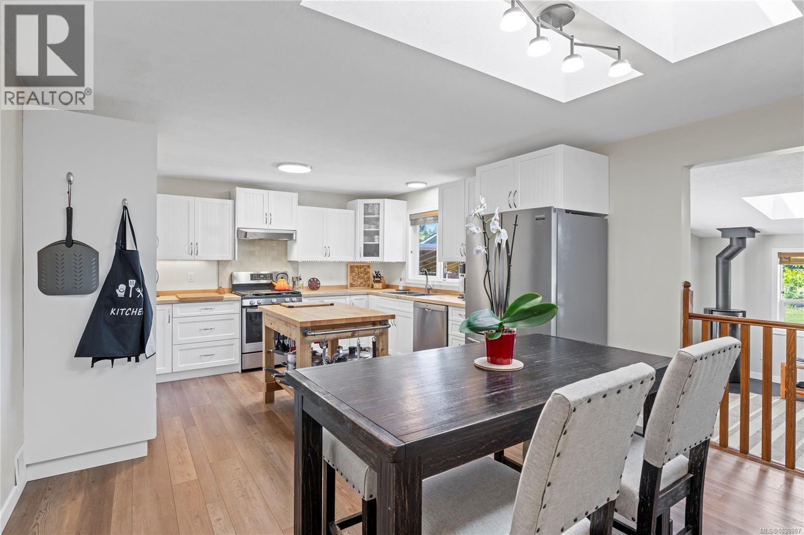 787 Barclay Cres - 19