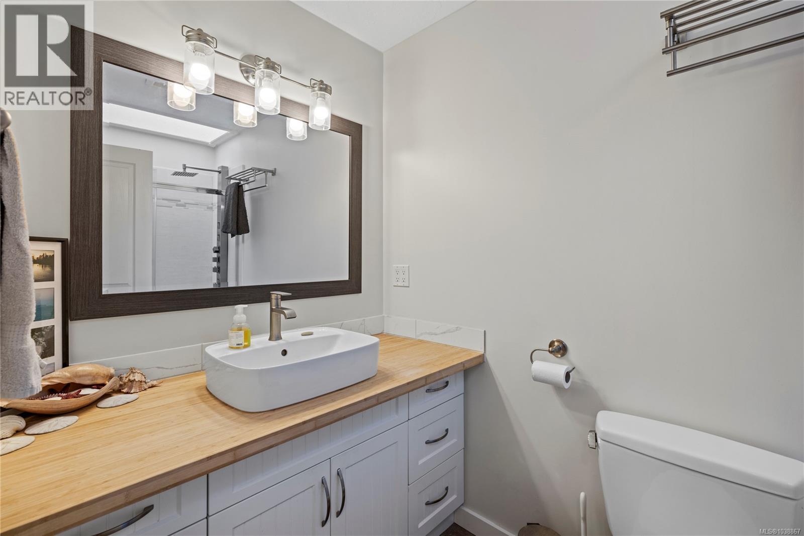 787 Barclay Cres - 31