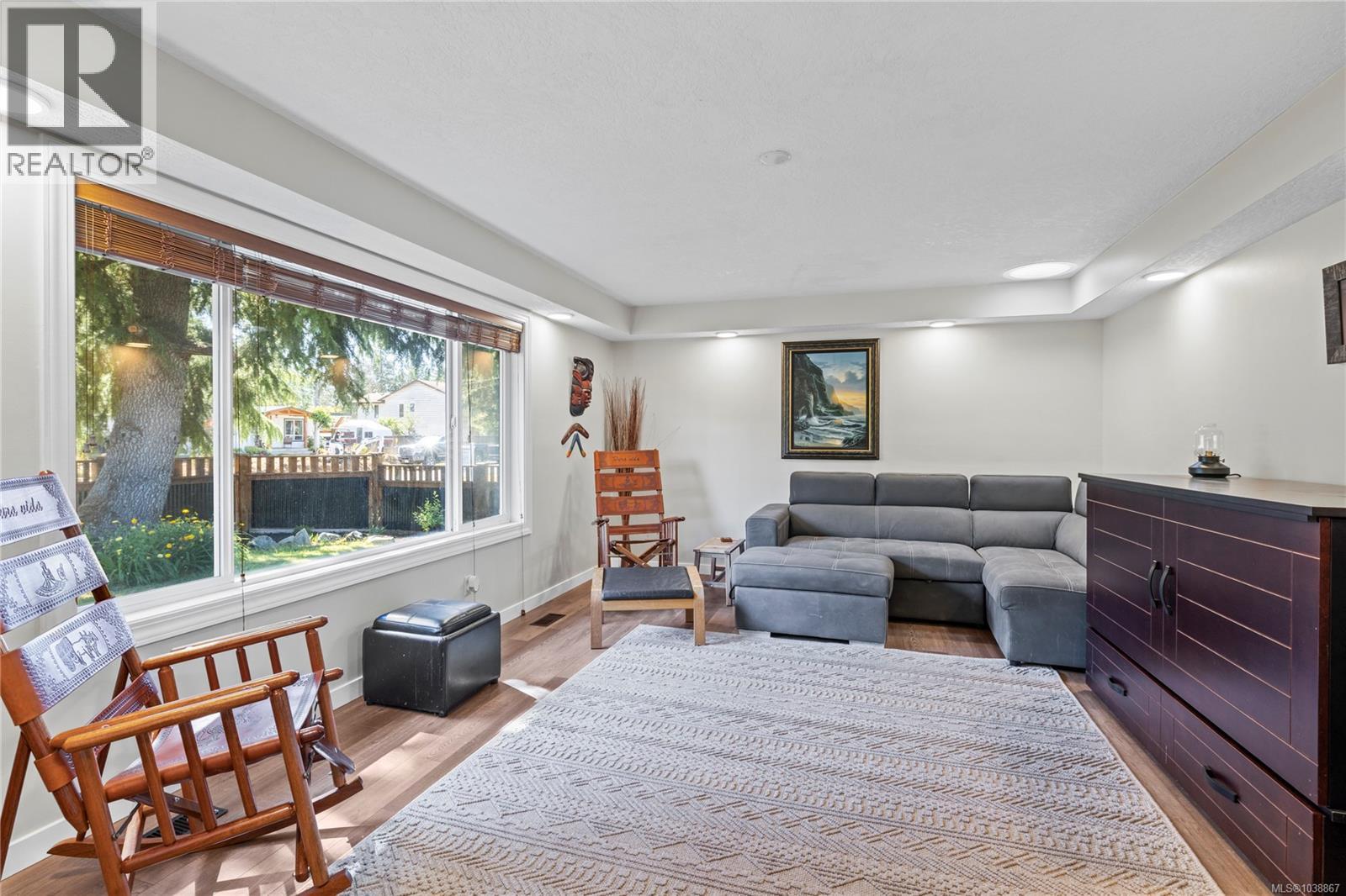 787 Barclay Cres - 17