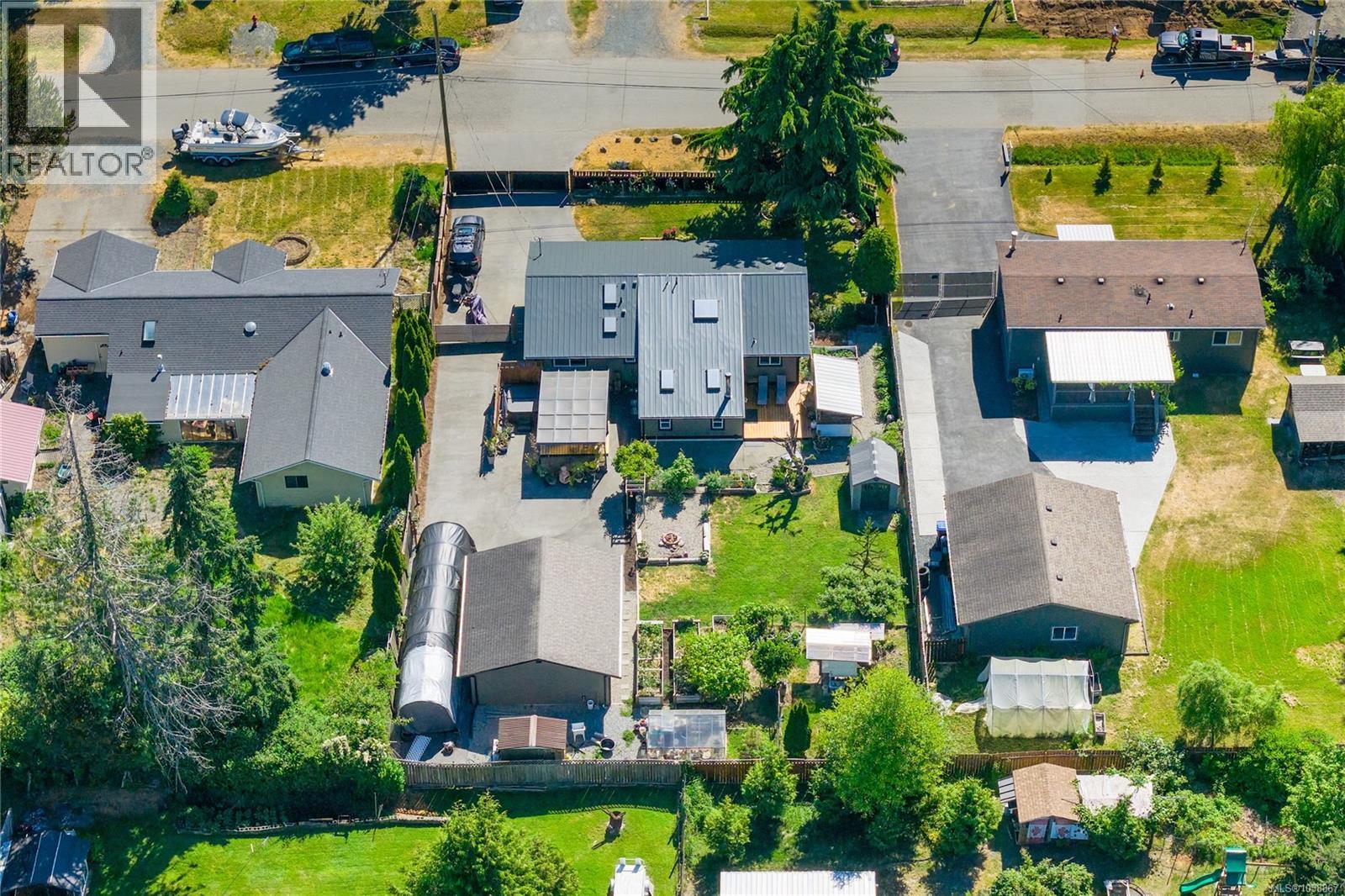 787 Barclay Cres - 84