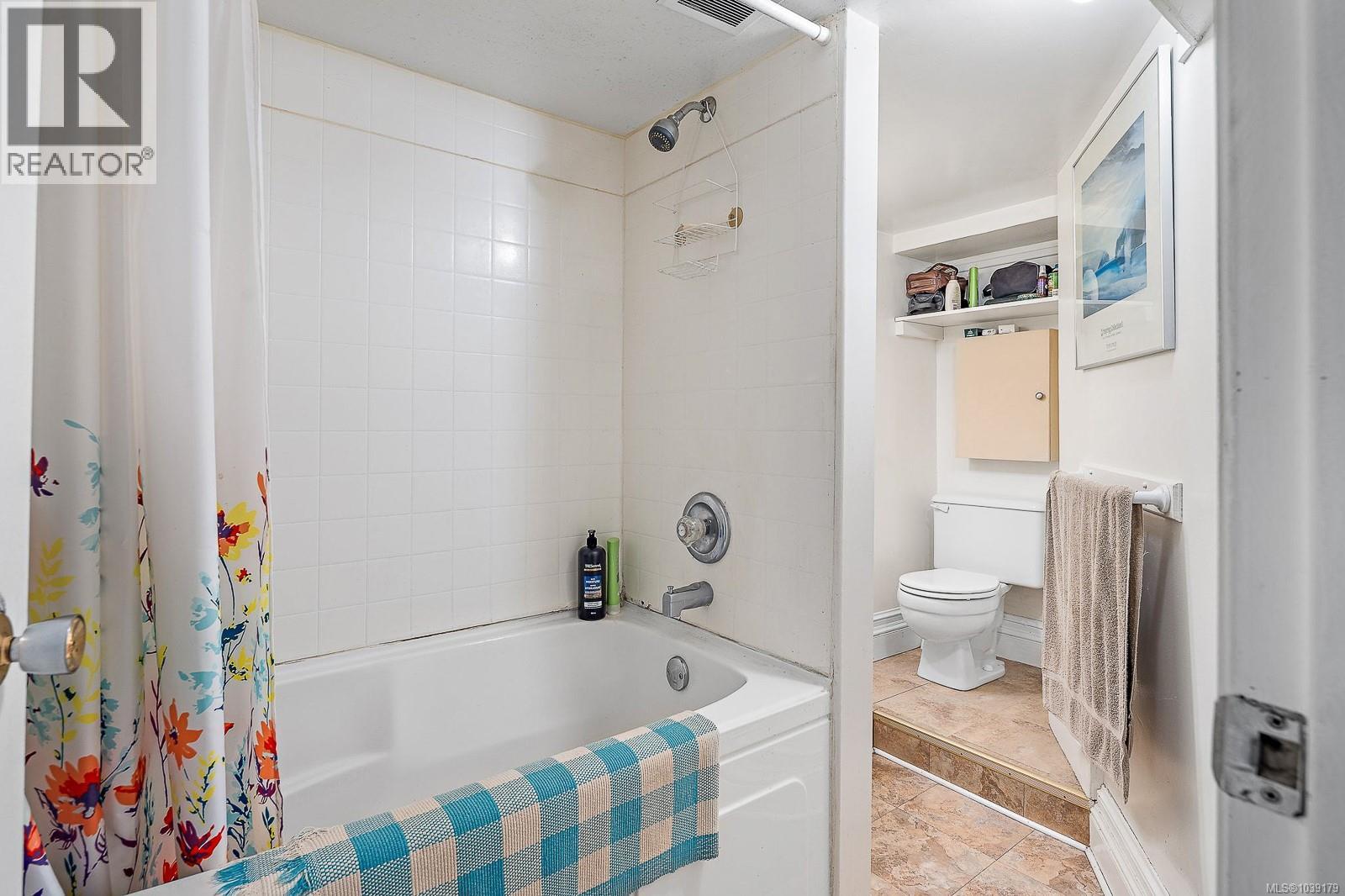 9712 Chemainus Rd - 45