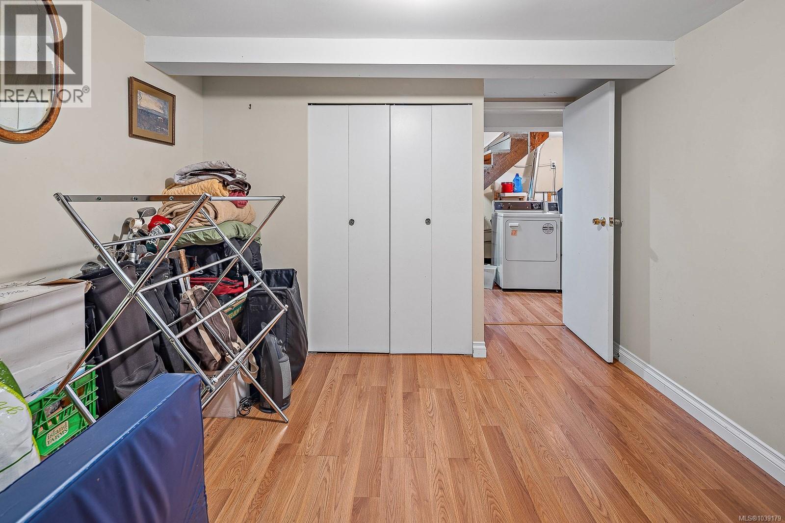 9712 Chemainus Rd - 44