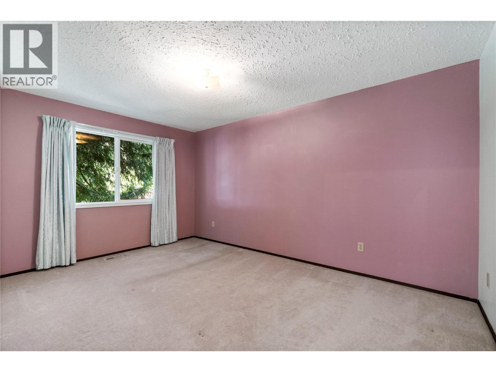  851 26 Street Southeast, Salmon Arm