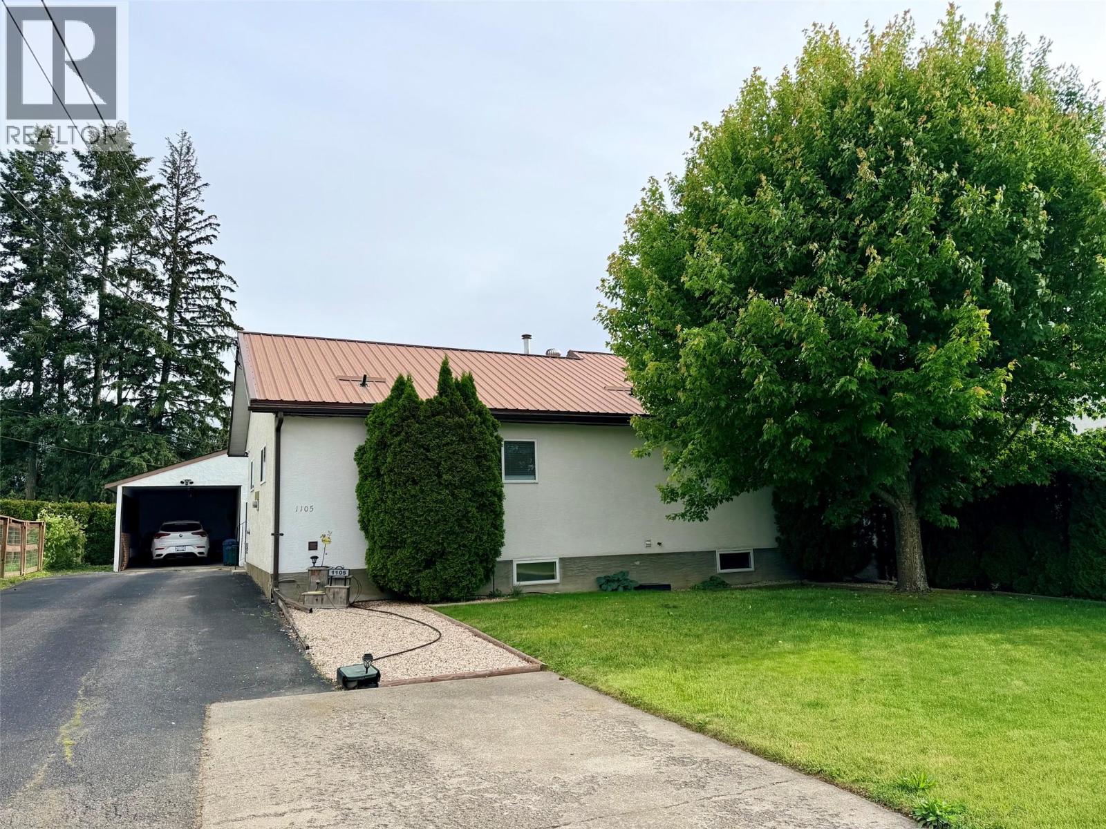 1105 Birch Street - 35